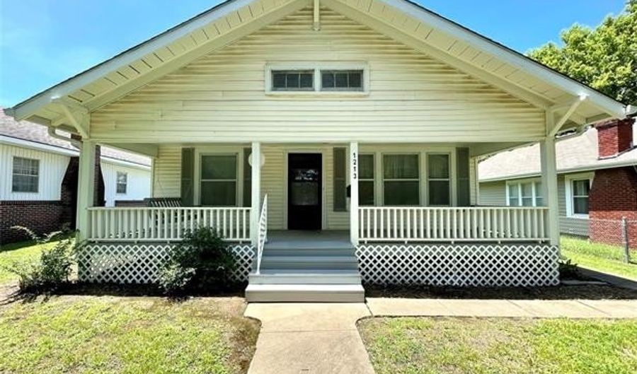 1213 SE Delaware, Bartlesville, OK 74003 - 3 Beds, 1 Bath