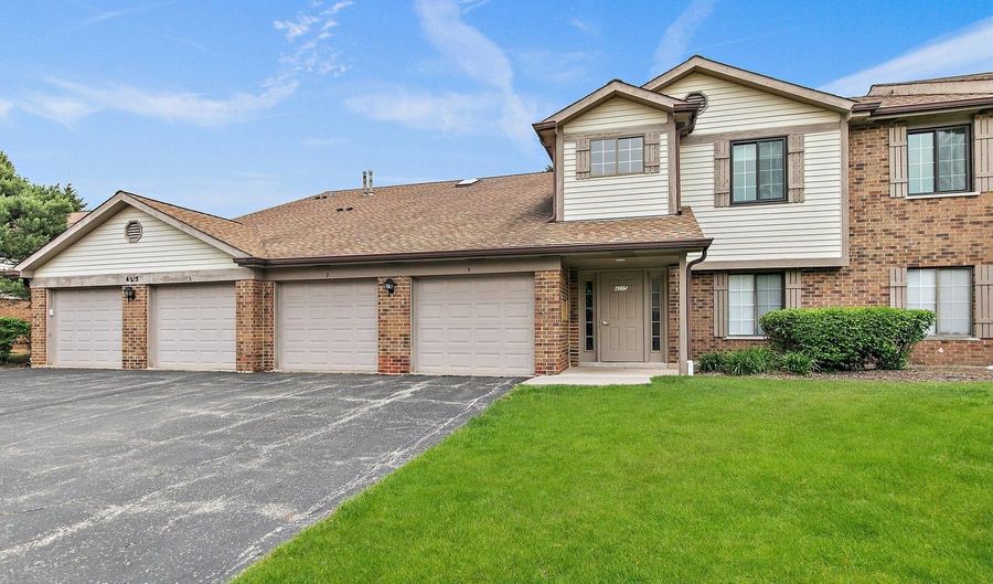 4215 N Mallard Dr 4, Arlington Heights, IL 60004 - 2 Beds, 1 Bath