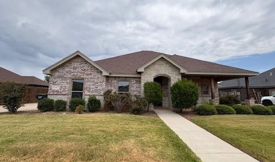 6709 Summerwood, Abilene, TX 79606 - 4 Beds, 3 Bath