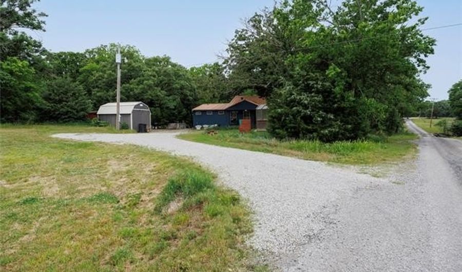 71 County Road 3009, Bartlesville, OK 74003 - 2 Beds, 2 Bath