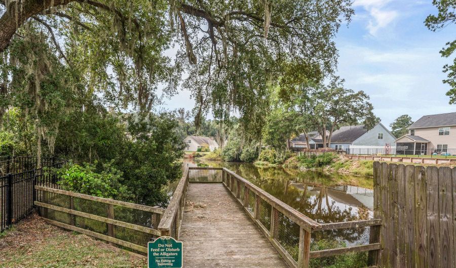 153 Glory Rd, Beaufort, SC 29906 - 4 Beds, 3 Bath