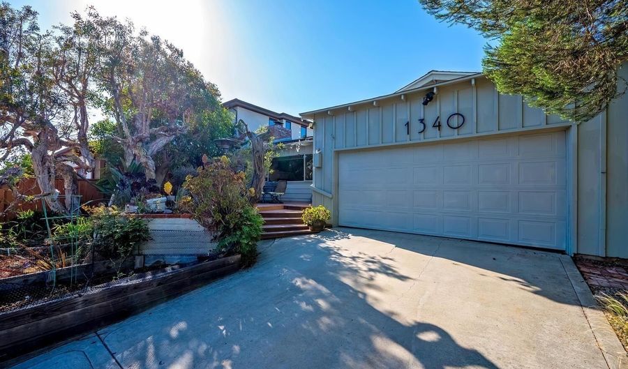 1340 Loring St, San Diego, CA 92109 - 3 Beds, 2 Bath