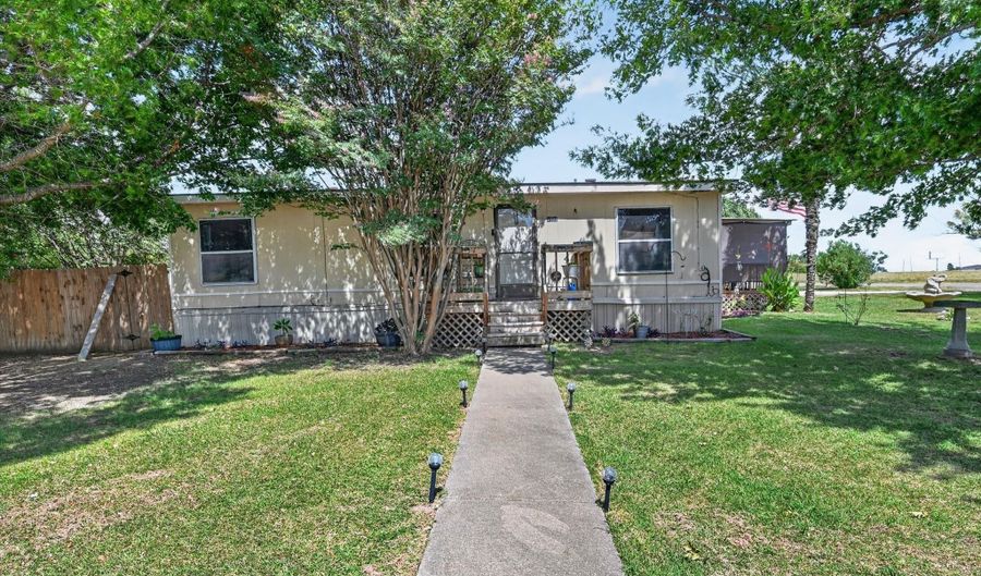 1103 Burnett Blvd, Alvarado, TX 76009 - 3 Beds, 2 Bath