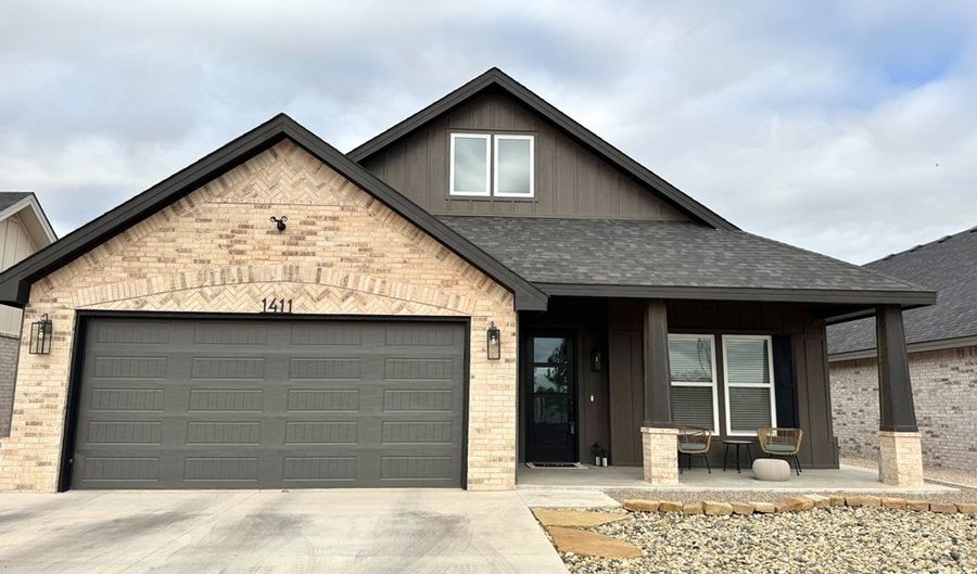 1411 NE 1st St, Andrews, TX 79714 - 4 Beds, 3 Bath