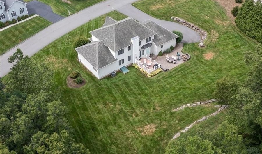 31 Bourque Rd, Cumberland, RI 02864 - 5 Beds, 4 Bath