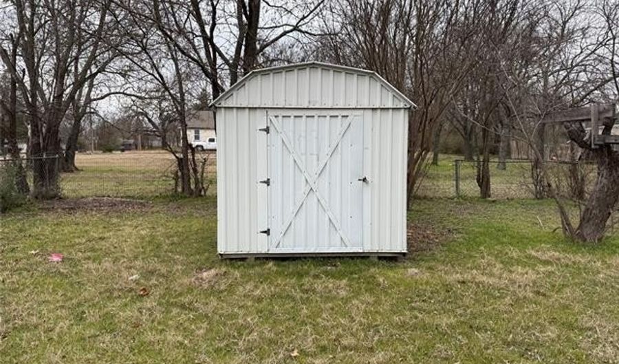 923 E Main, Ardmore, OK 73401 - 2 Beds, 1 Bath