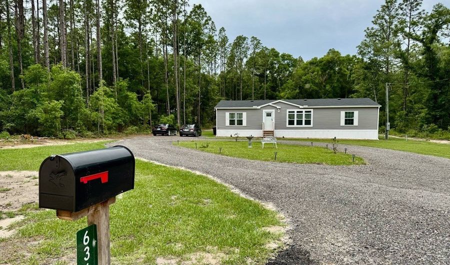 6367 16th Ave, Bell, FL 32693 - 3 Beds, 2 Bath