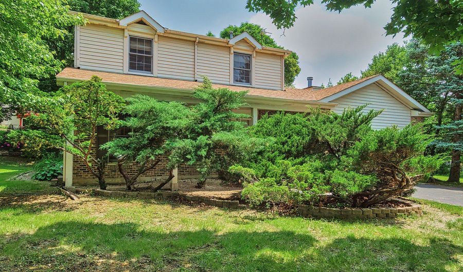 1003 White Pine Dr, Antioch, IL 60002 - 3 Beds, 3 Bath