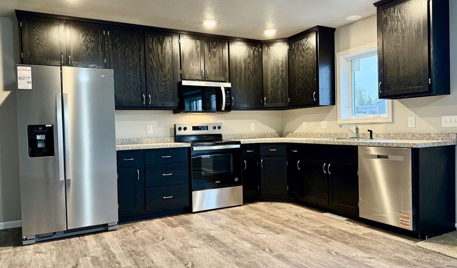 822 Heritage St, Belle Fourche, SD 57717 - 3 Beds, 2 Bath