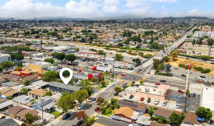 1219 S Downey, Los Angeles, CA 90023 - 10 Beds, 4 Bath