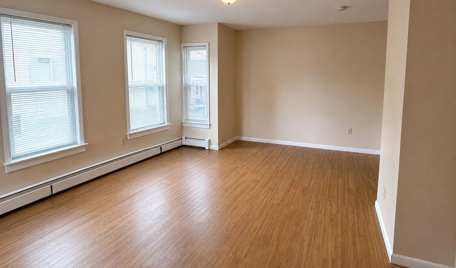 13 Armstrong Pl, Bridgeport, CT 06608 - 9 Beds, 3 Bath
