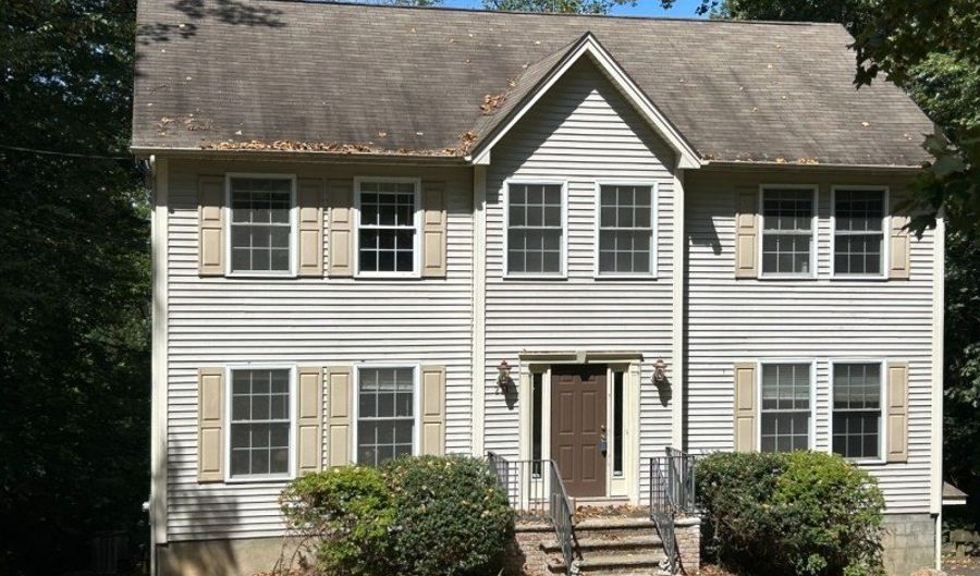 221 Sussex Ave, Andover, NJ 07860 - 4 Beds, 3 Bath