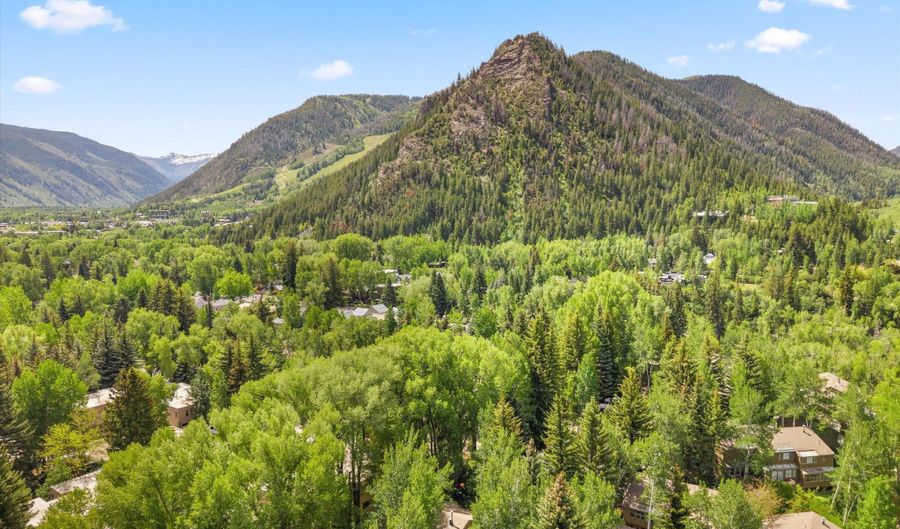 100 N Eigth St 24, Aspen, CO 81611 - 3 Beds, 4 Bath