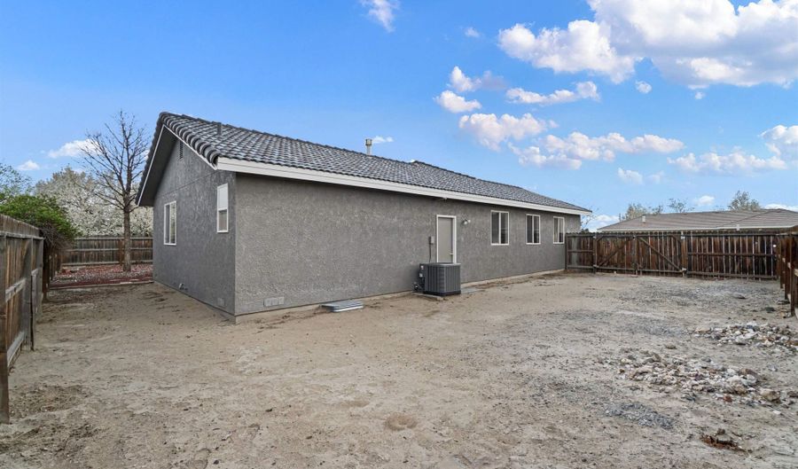 604 Venturacci Ln, Fallon, NV 89406 - 4 Beds, 2 Bath