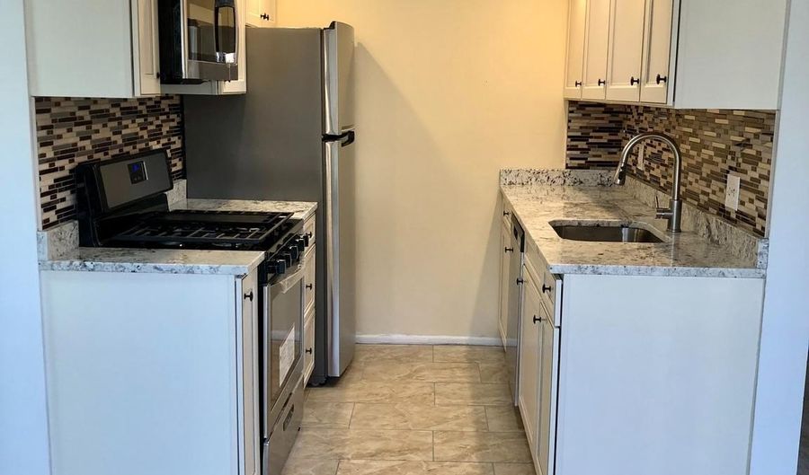 4943 AMERICANA Dr 103, Annandale, VA 22003 - 1 Beds, 1 Bath