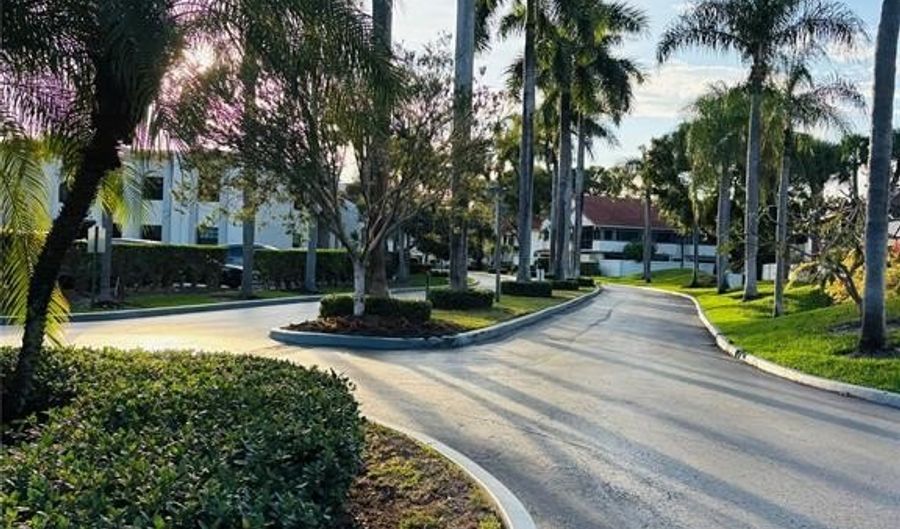 3571 Magellan Cir 343-4, Aventura, FL 33180 - 3 Beds, 2 Bath