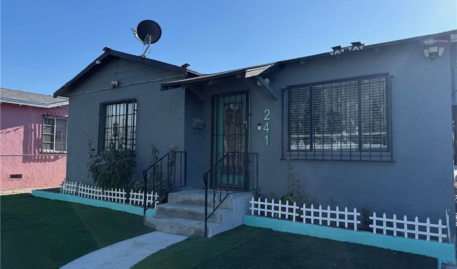 241 N 19th St, Las Vegas, NV 89101 - 3 Beds, 1 Bath