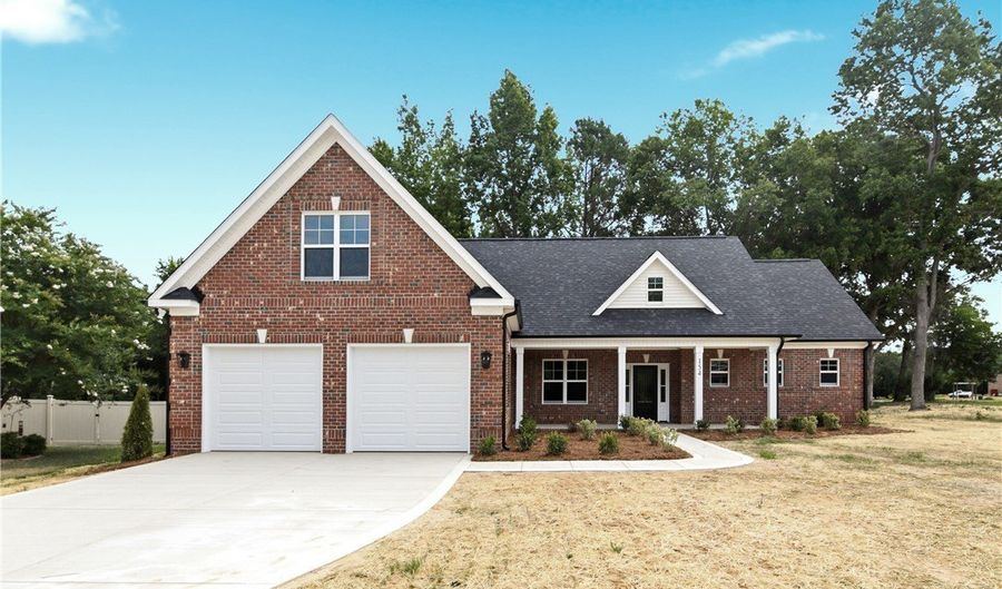 154 Ridge Stone Dr, Autryville, NC 28318 - 4 Beds, 3 Bath