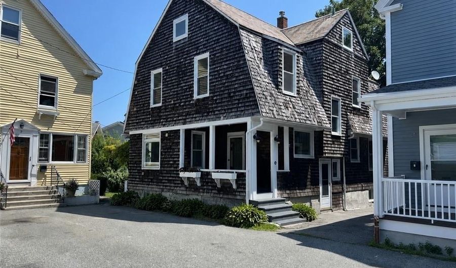 5 Ellwood Pl, Newport, RI 02840 - 5 Beds, 2 Bath