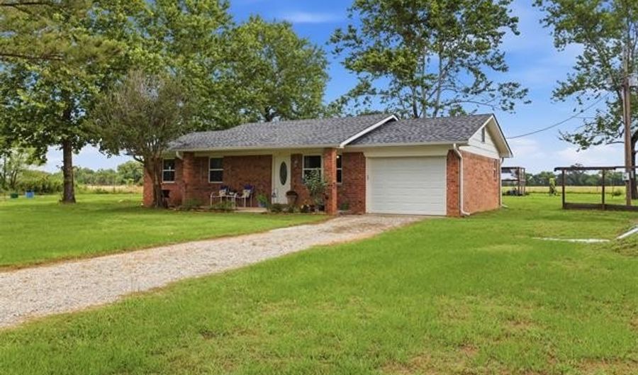 6827 E Rodeo, Atoka, OK 74525 - 3 Beds, 1 Bath