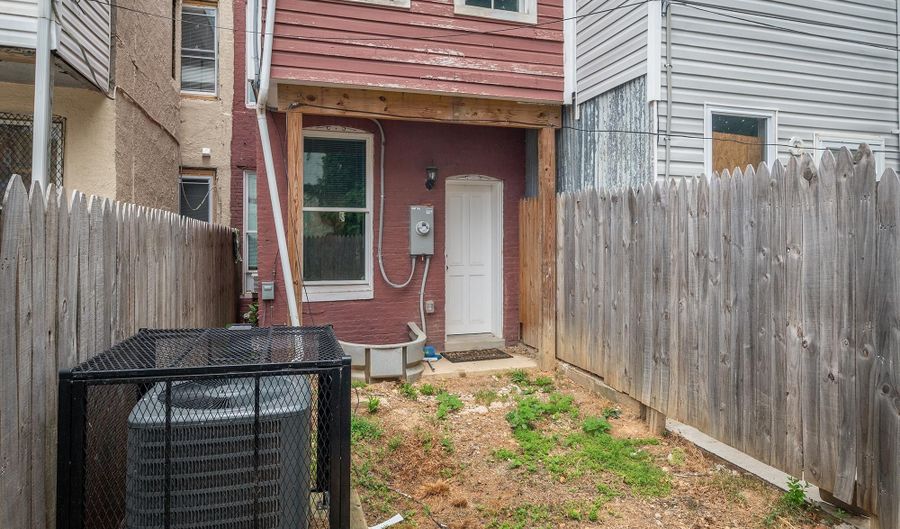 1429 E FEDERAL St, Baltimore, MD 21213 - 3 Beds, 3 Bath