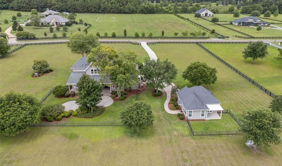 10401 NW 153RD Ter, Alachua, FL 32615 - 6 Beds, 6 Bath