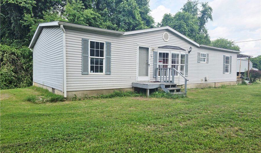 13 Preston Ln, Alum Creek, WV 25003 - 3 Beds, 2 Bath