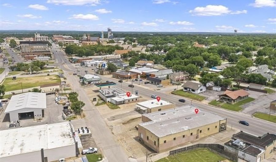 811 W Broadway St, Ardmore, OK 73401 - 0 Beds, 0 Bath