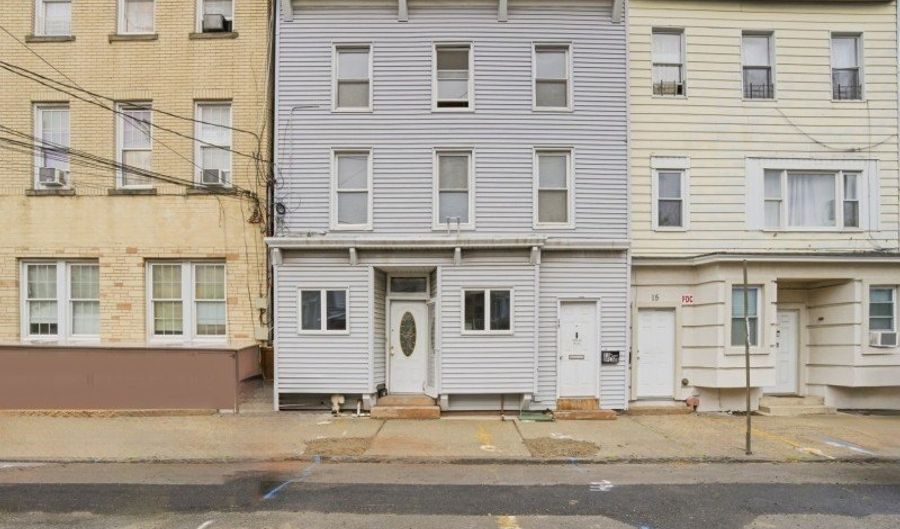13 Cottage St, Bayonne, NJ 07002 - 7 Beds, 5 Bath