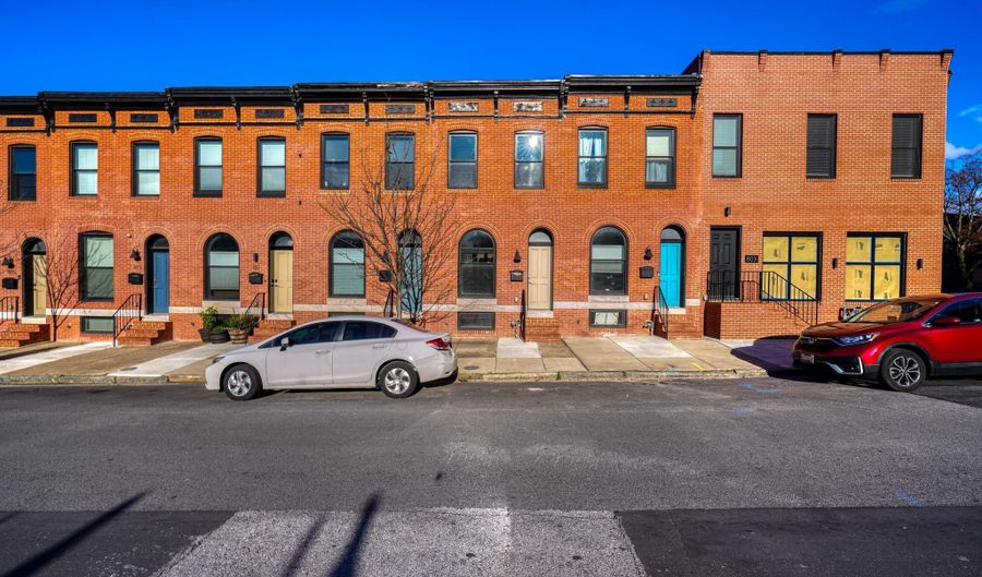 807 N CHESTER St, Baltimore, MD 21205 - 3 Beds, 3 Bath