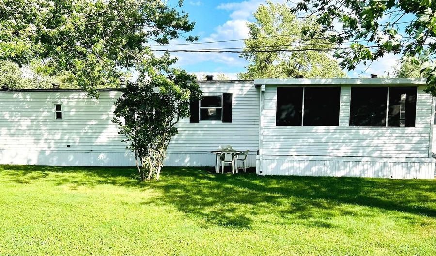 115 Redbud Cir, Anderson, IN 46013 - 2 Beds, 1 Bath