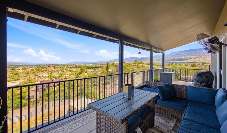 301 NEW VENTURE Rd, Clarkdale, AZ 86324 - 2 Beds, 2 Bath