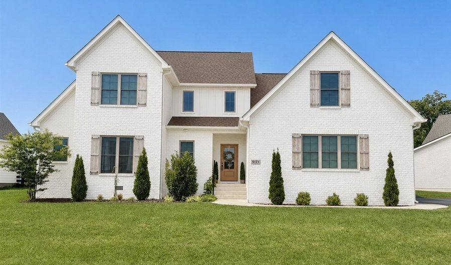 9171 Hermitage Ln, Alvaton, KY 42122 - 4 Beds, 5 Bath