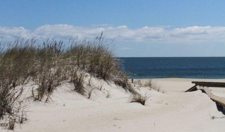 28447 COASTAL Hwy 6, Bethany Beach, DE 19970 - 5 Beds, 4 Bath