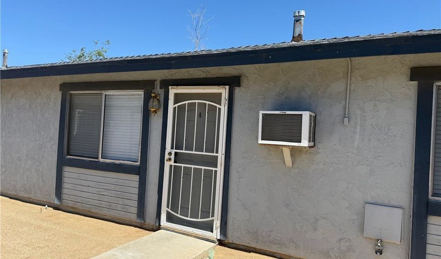 18196 Larkspur Rd A, Adelanto, CA 92301 - 1 Beds, 1 Bath
