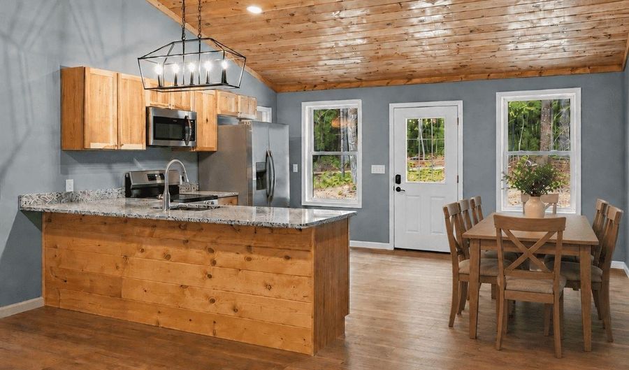 5 PIN OAK Ln, Basye, VA 22810 - 3 Beds, 2 Bath