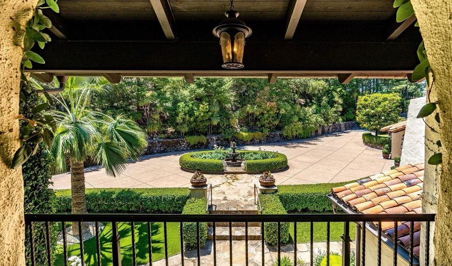 1315 Crestmont Dr, Angwin, CA 94508 - 6 Beds, 7 Bath