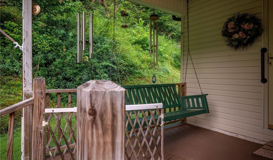 114 Pebbles Dr, Alkol, WV 25501 - 3 Beds, 1 Bath