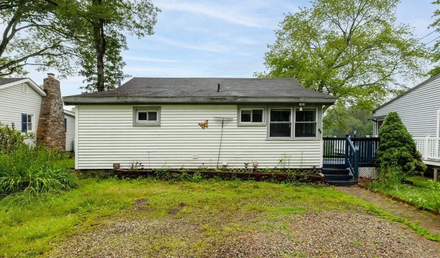 58 Old Town Rd, Ashford, CT 06278 - 2 Beds, 1 Bath