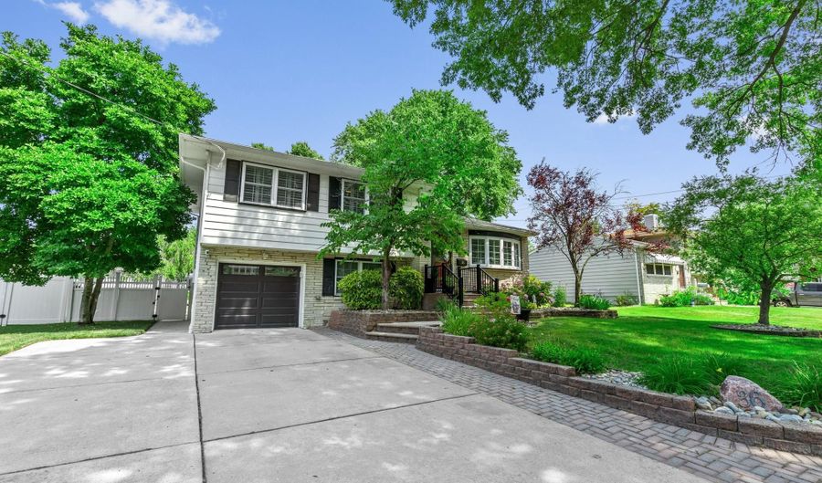 36 BEAVER Dr, Barrington, NJ 08007 - 3 Beds, 2 Bath