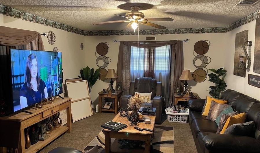 901 Washington St, Teague, TX 75860 - 3 Beds, 2 Bath