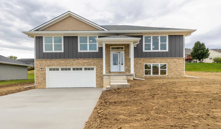 6100 Lynbrook, Asbury, IA 52002 - 4 Beds, 3 Bath