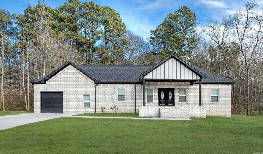12332 Loganberry Dr, Alexander, AR 72002 - 5 Beds, 3 Bath