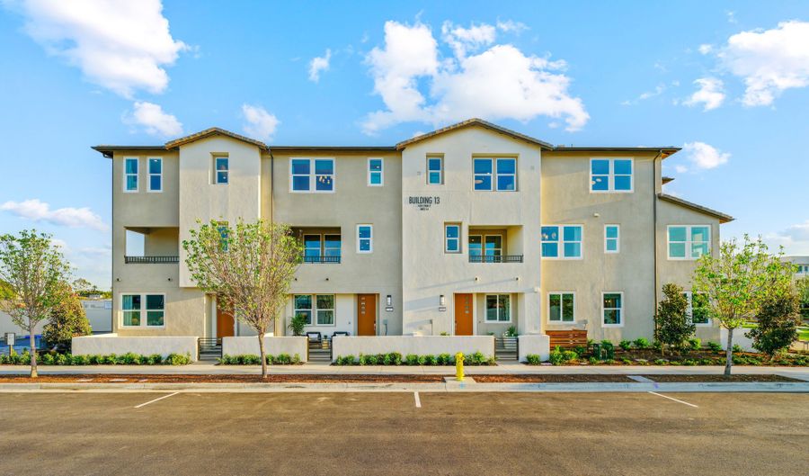 1850 S Union St #3, Anaheim, CA 92805 - 3 Beds, 3 Bath