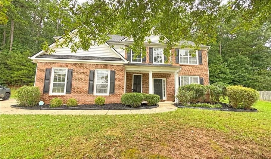 2402 Greenside Ct, Austell, GA 30106 - 4 Beds, 3 Bath