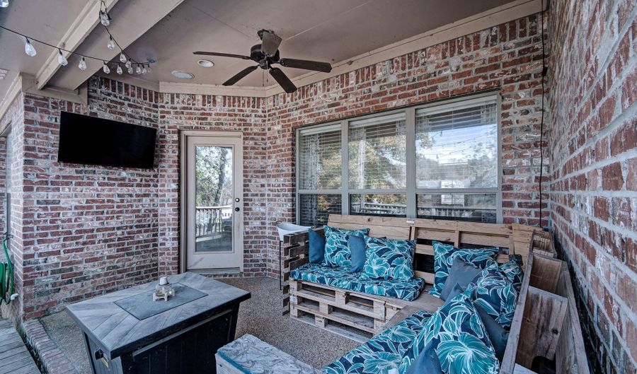 243 E Pinebrook Dr, Brandon, MS 39047 - 3 Beds, 2 Bath