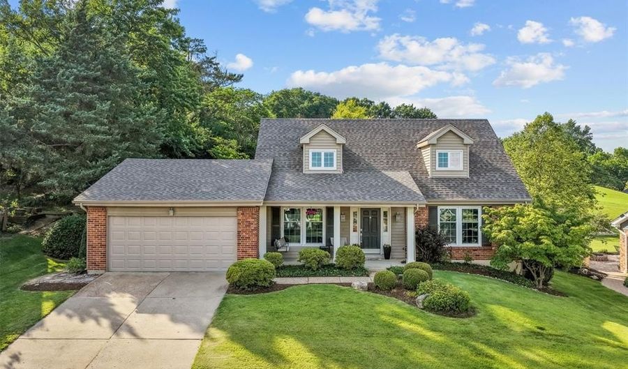 647 Waterford Ridge Dr, Ballwin, MO 63021 - 3 Beds, 3 Bath