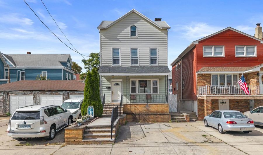 59 HUMPHREY Ave, Bayonne, NJ 07002 - 4 Beds, 2 Bath
