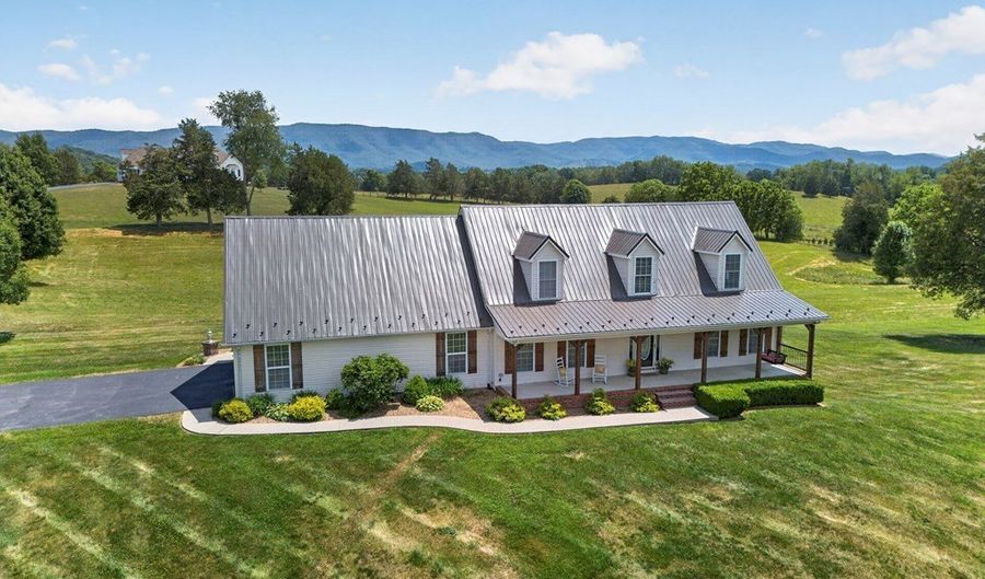 27438 Osceola Rd, Abingdon, VA 24211 - 3 Beds, 3 Bath