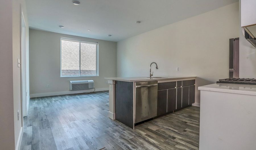140 AVENUE B 207, Bayonne, NJ 07002 - 1 Beds, 1 Bath